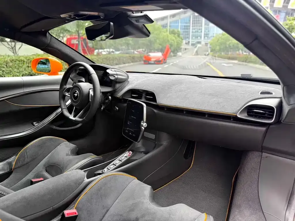 McLaren Artura 2024 из CN, фото 4