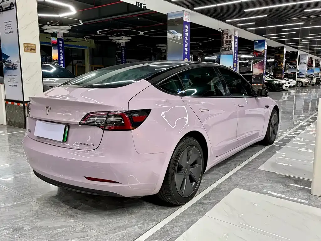 Tesla Model 3 — фото 7