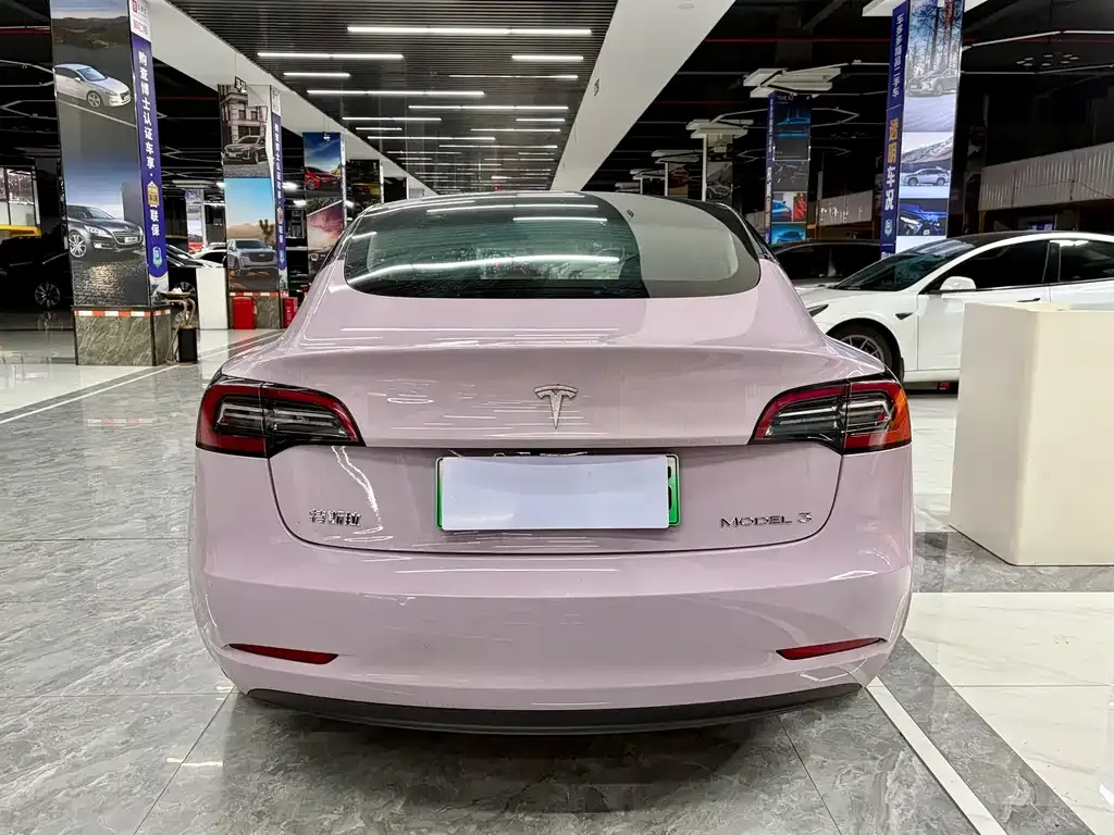 Tesla Model 3 — фото 8