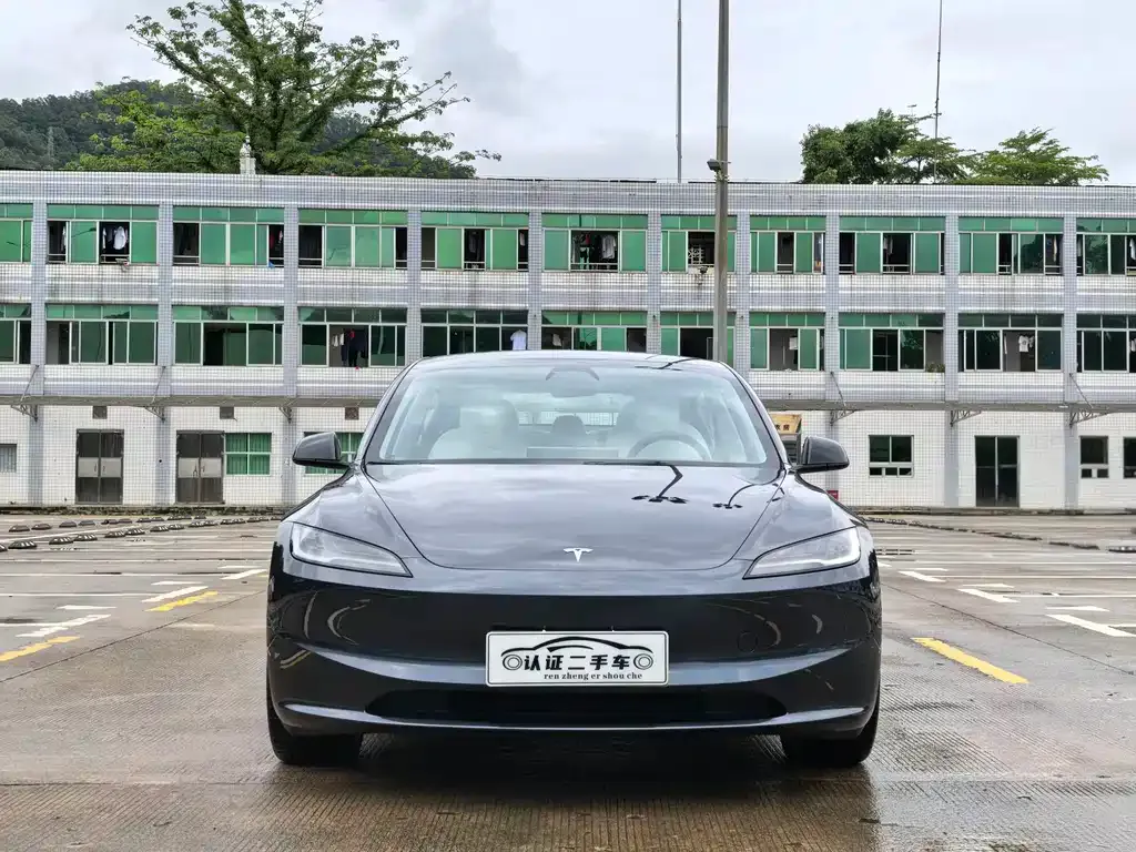 Tesla Model 3 — фото 7