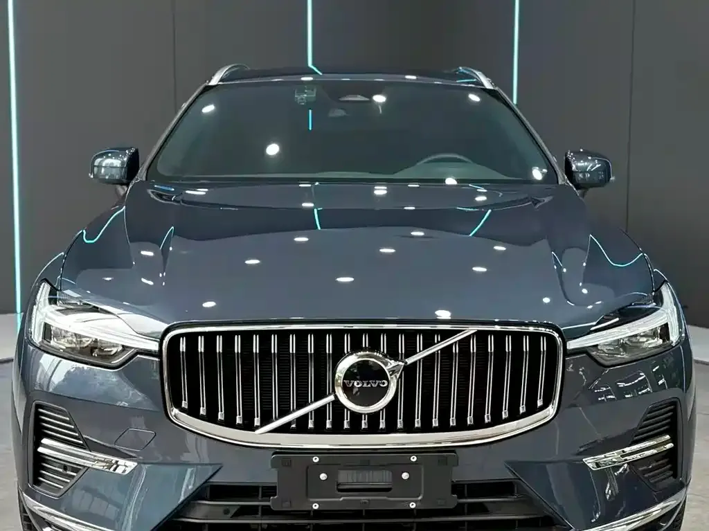 Volvo XC60 — фото 7