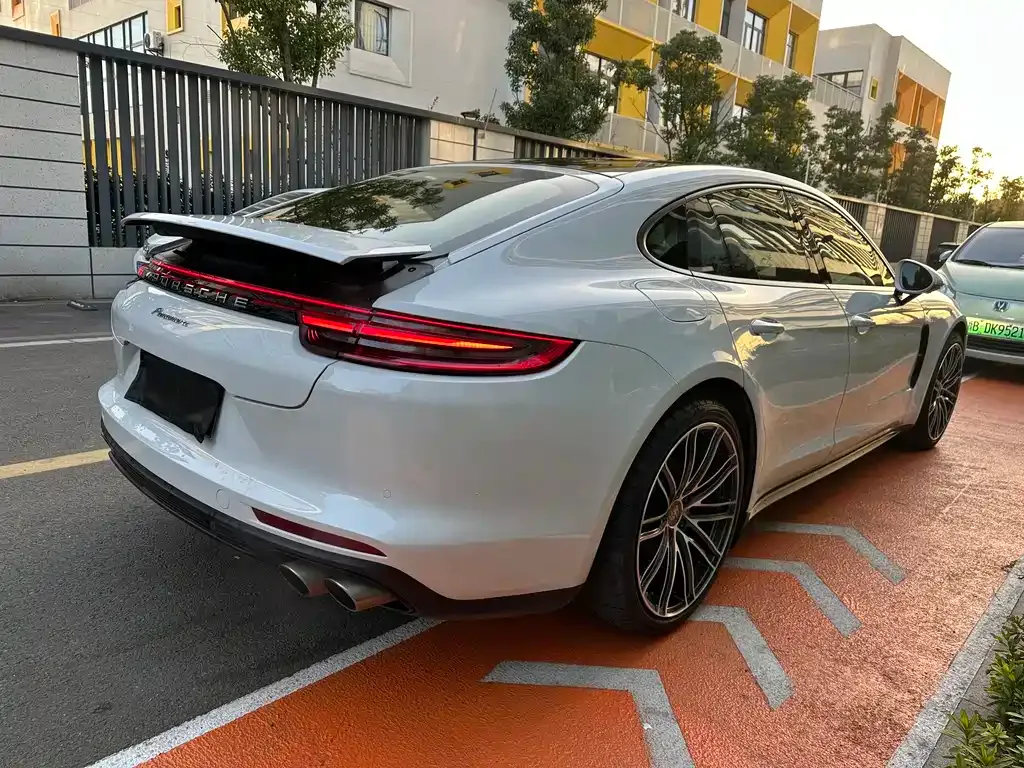 Porsche Panamera 2021 из CN, фото 9