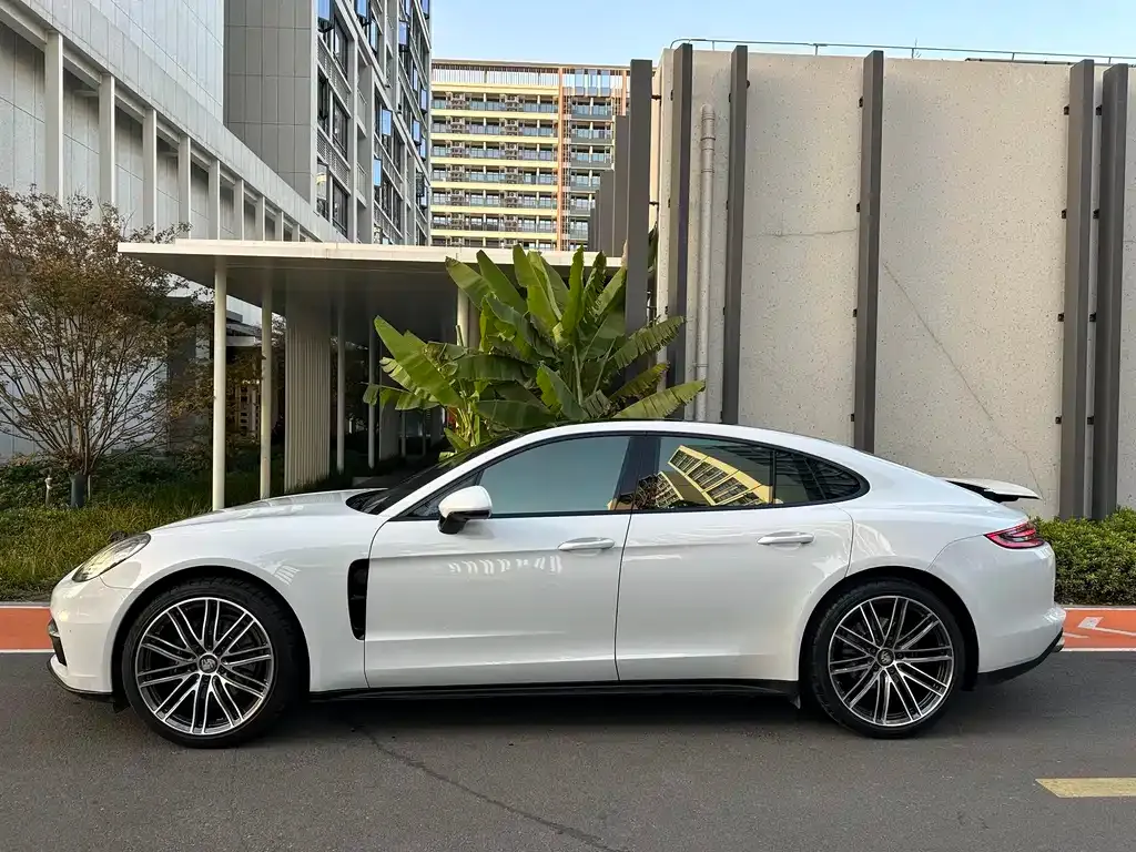 Porsche Panamera 2021 из CN, фото 7