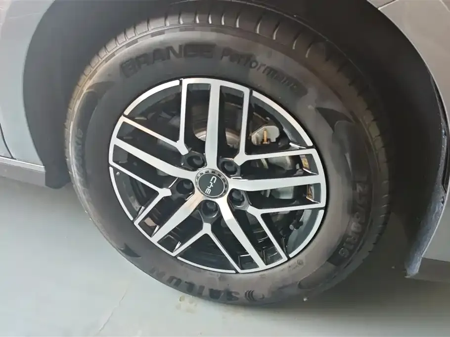 BYD Seal 05 DM-i — фото 5
