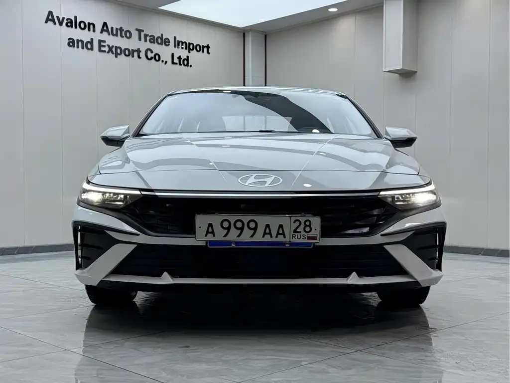 Hyundai Elantra — фото 3