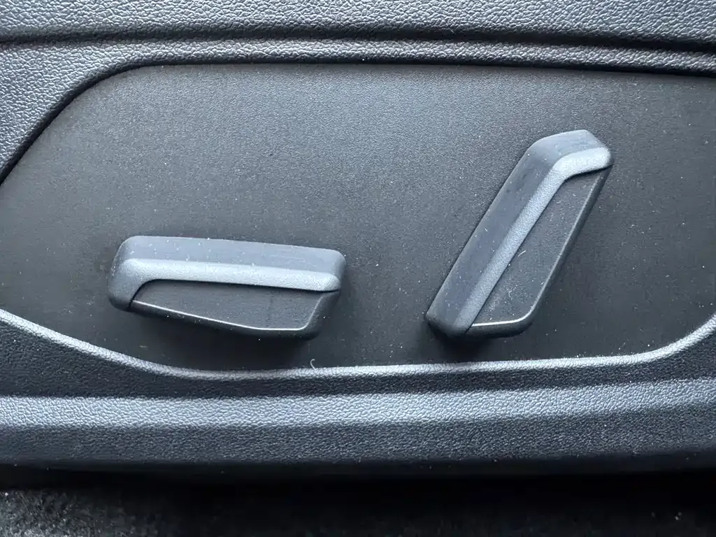Hyundai Elantra — фото 5