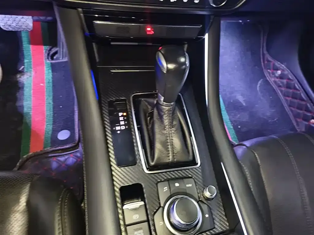 Mazda Atenza — фото 10
