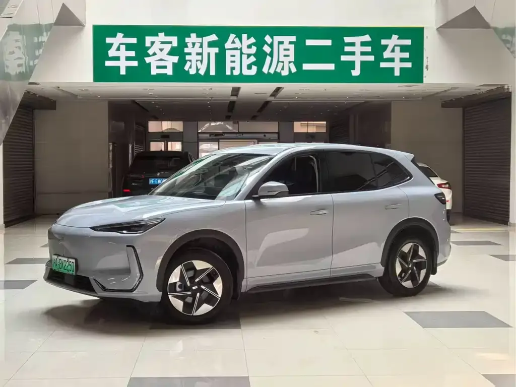 Geely Galaxy E5