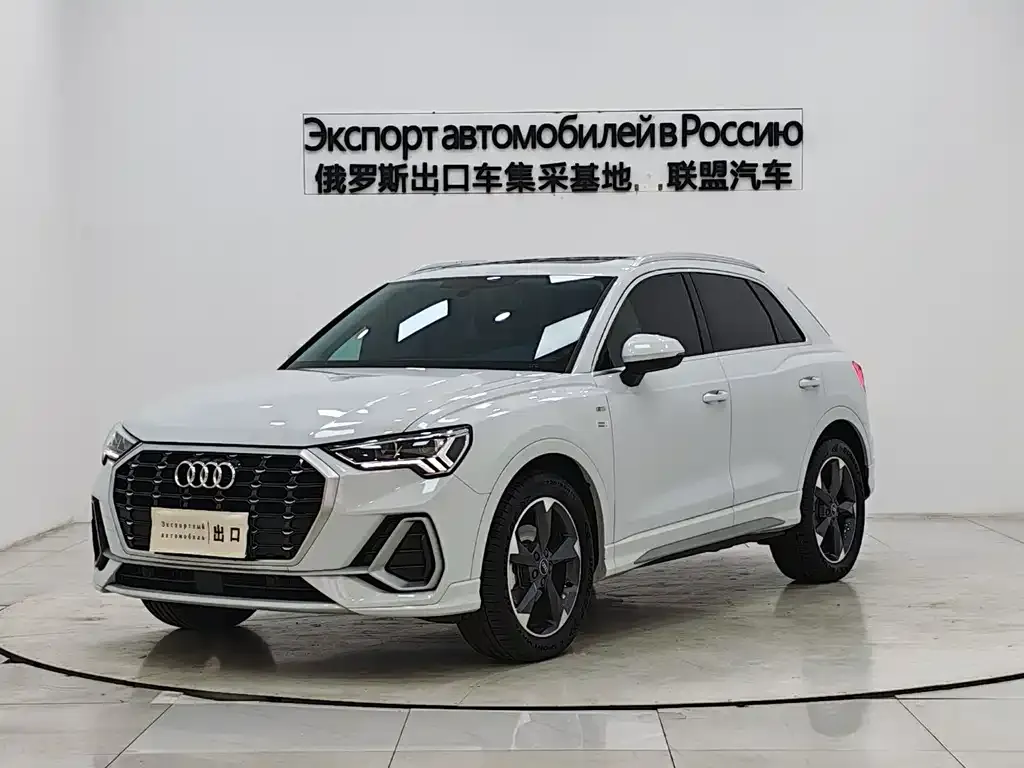 Audi Q3 — фото 1