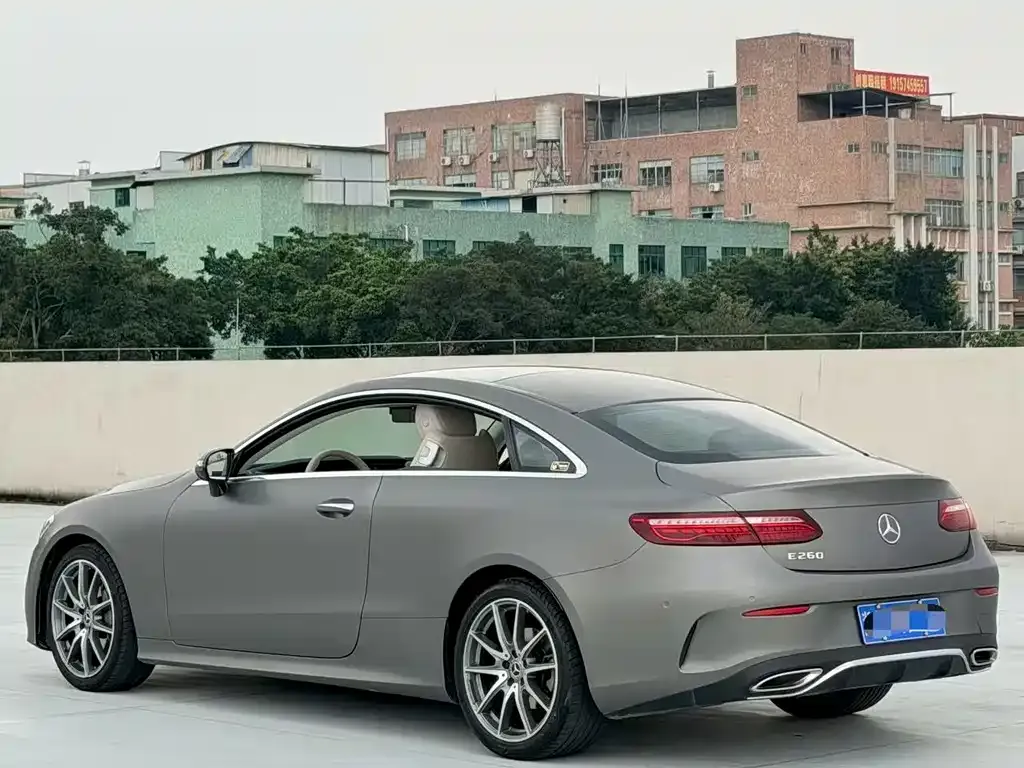 Mercedes-Benz E-Class (Import) — фото 9