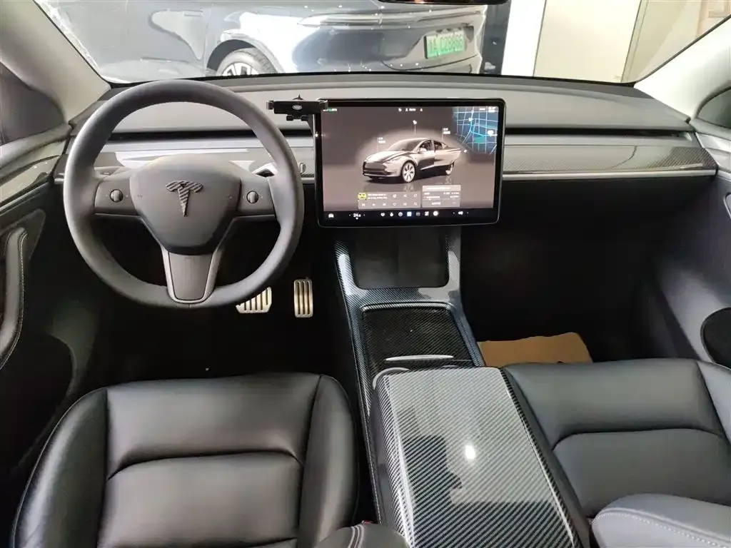 Tesla Model Y — фото 7