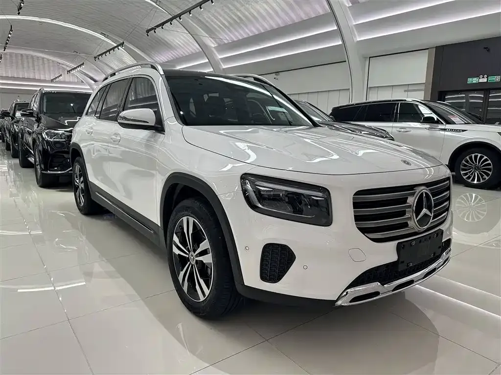 Mercedes-Benz GLB — фото 2