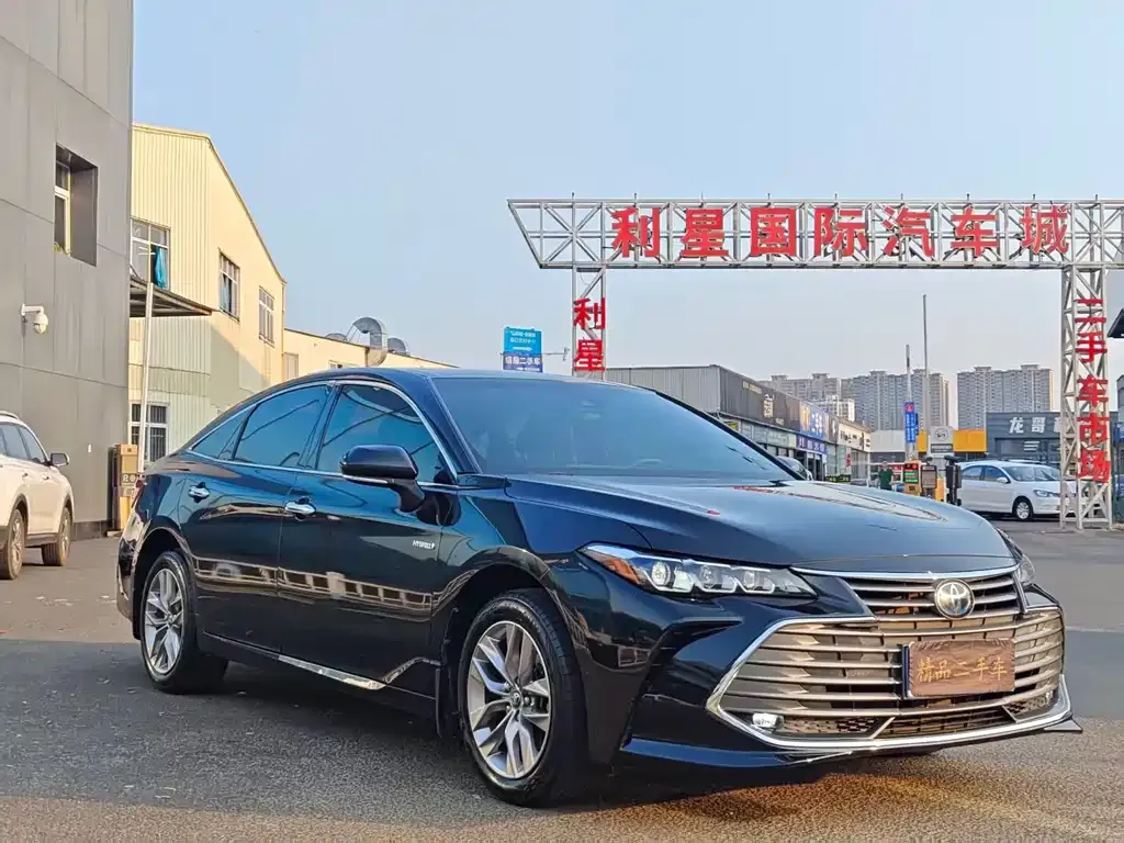 Toyota Avalon — фото 10