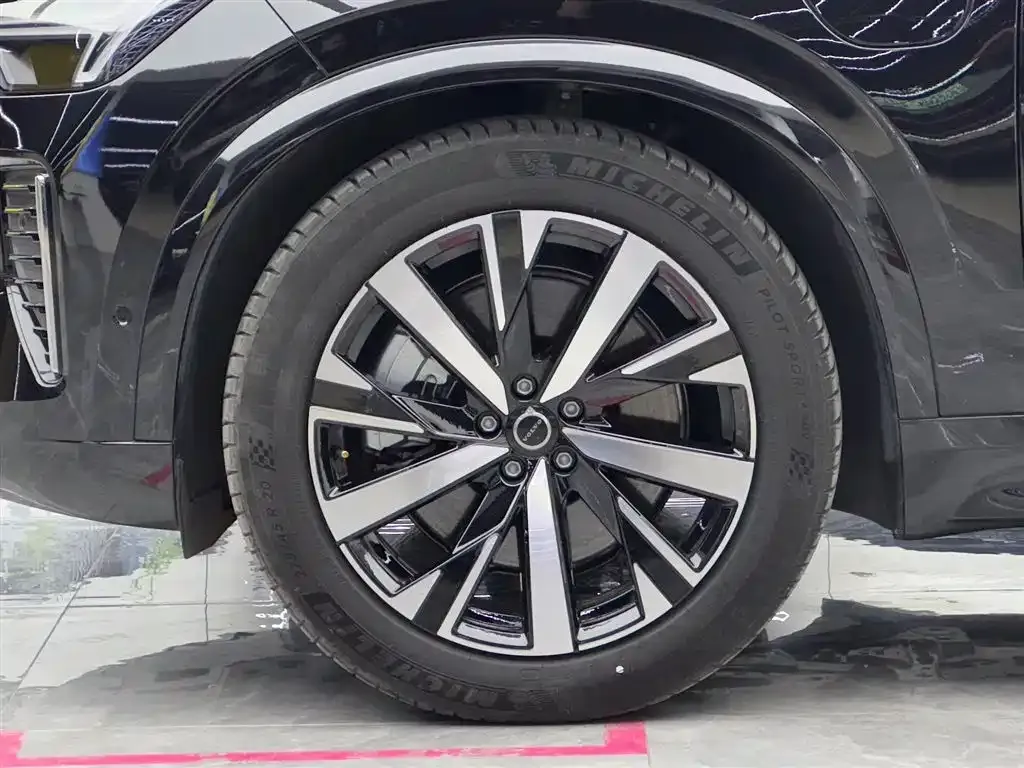 Volvo XC90 PHEV 2025 из CN, фото 8