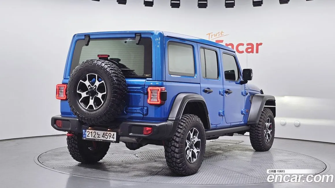 Jeep Wrangler 2023 из KR, фото 3
