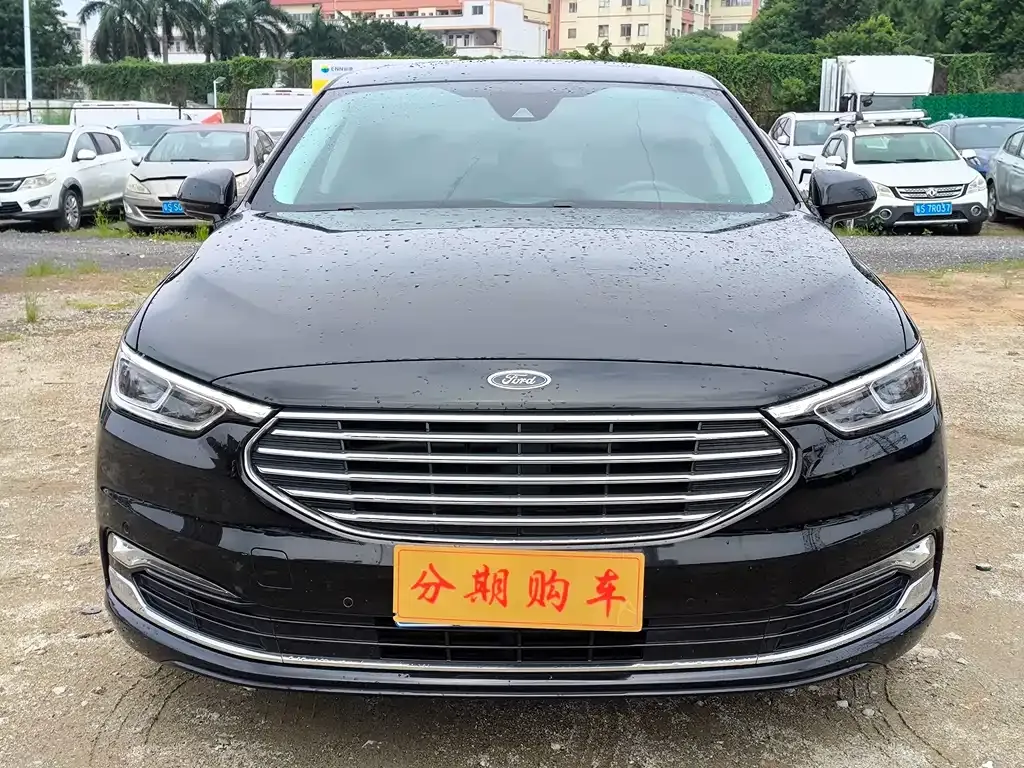 Ford Taurus