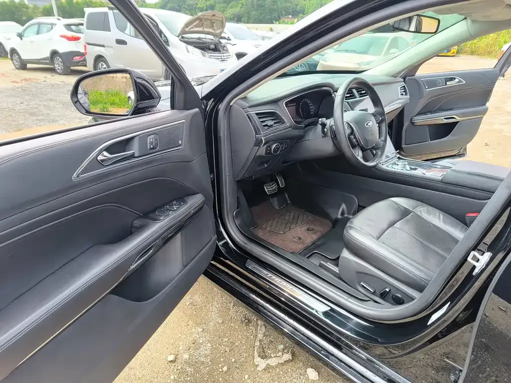 Ford Taurus 2021 из CN, фото 9