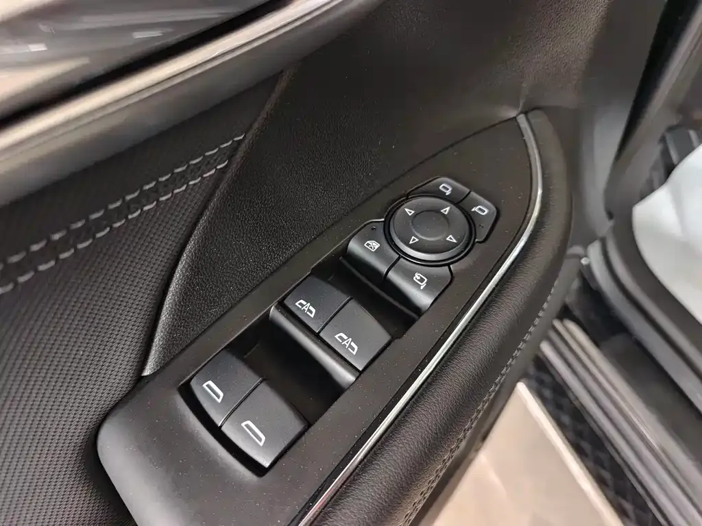 Buick Envision Plus — фото 3