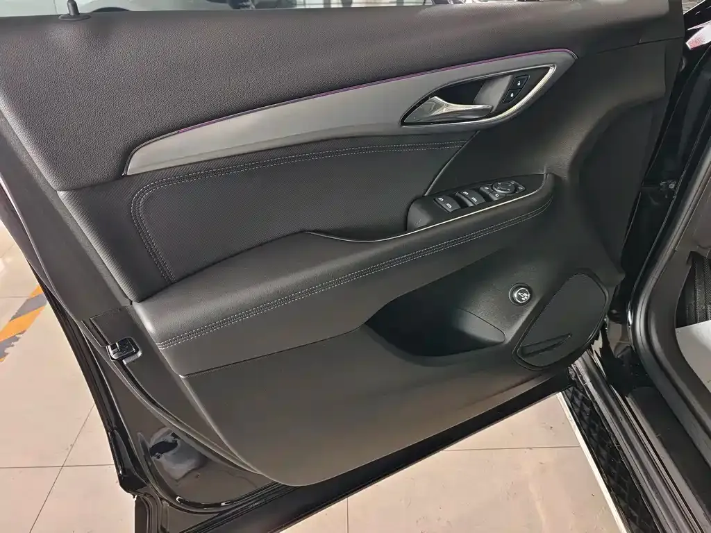 Buick Envision Plus — фото 4