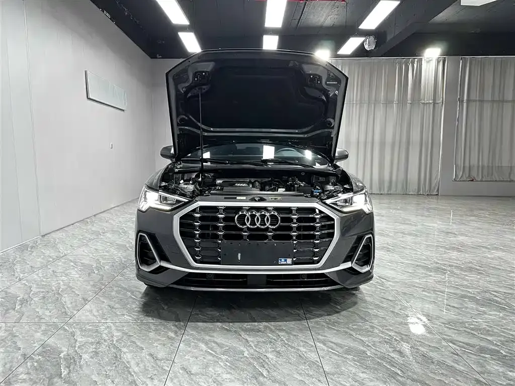 Audi Q3 — фото 6