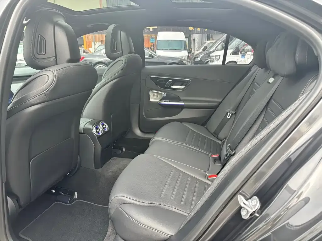 Mercedes-Benz C-Class 2024 из CN, фото 3