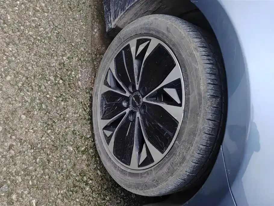 BYD Seal — фото 9