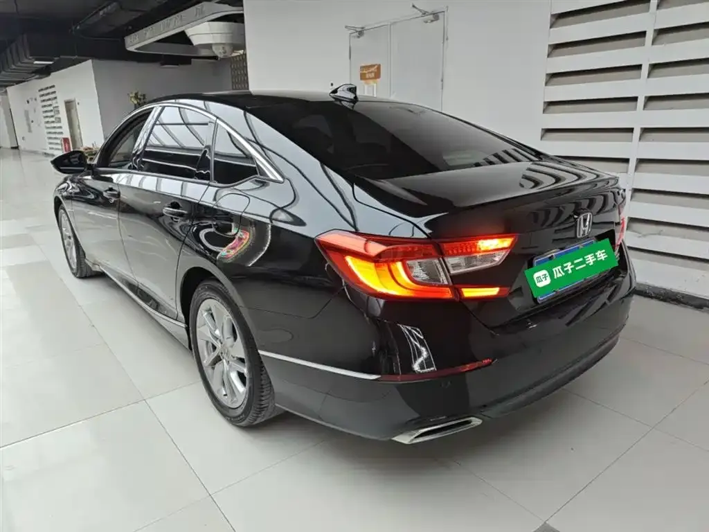 Honda Accord — фото 3