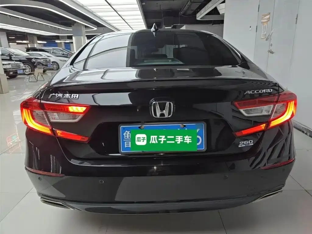 Honda Accord — фото 7