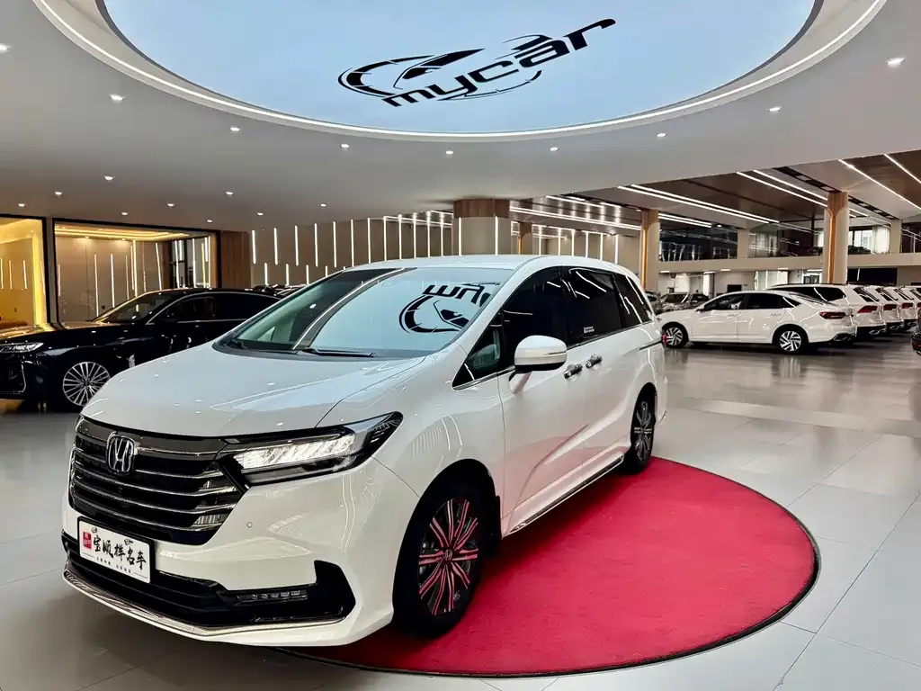 Honda Odyssey — фото 1