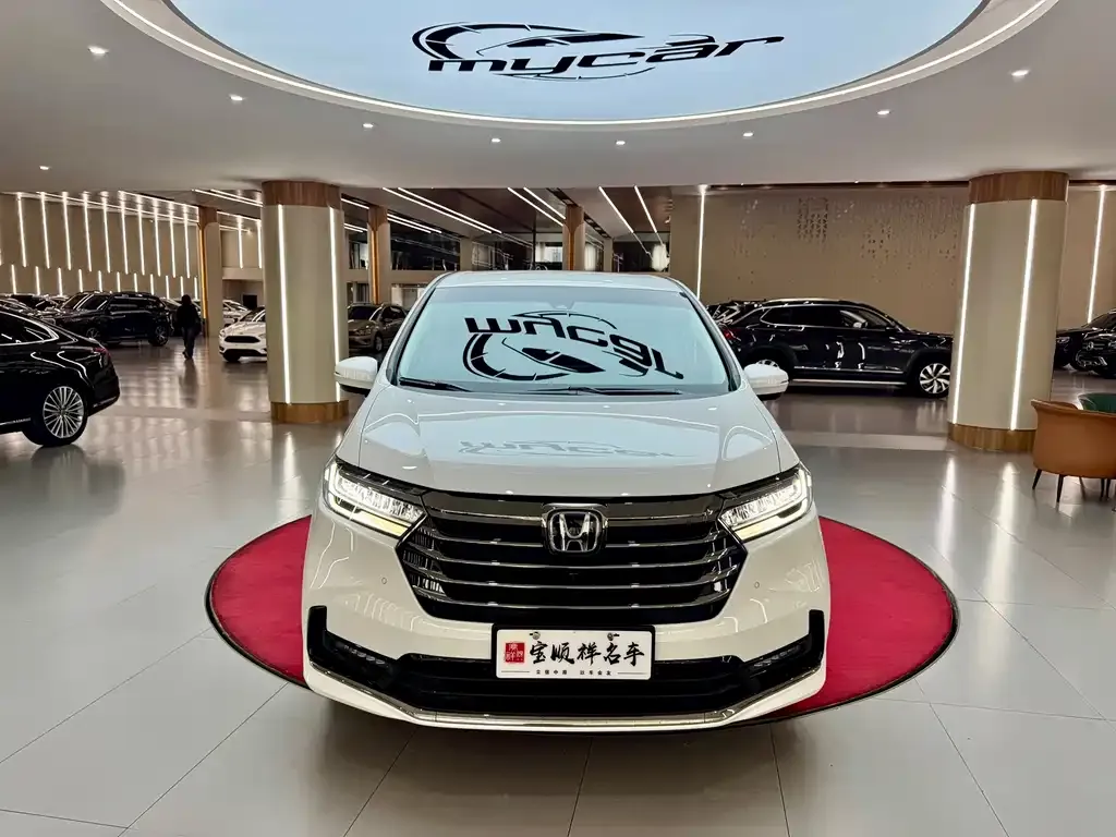Honda Odyssey — фото 10