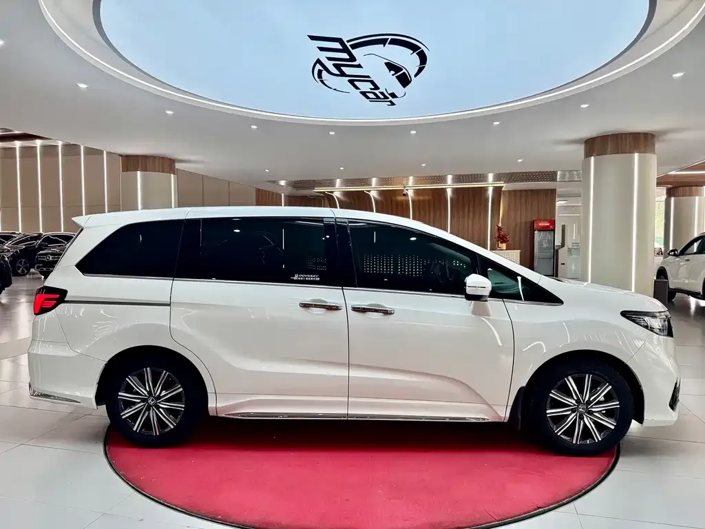 Honda Odyssey — фото 5