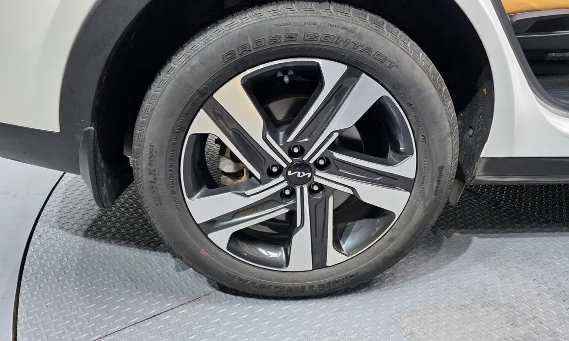 Kia Sorento — фото 10