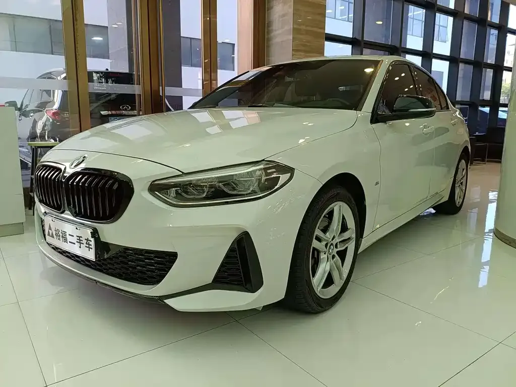 BMW 1 Series — фото 1