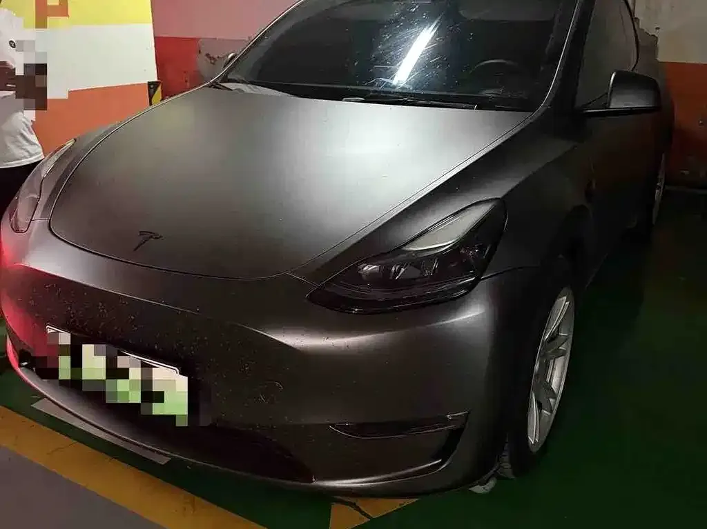 Tesla Model Y — фото 1