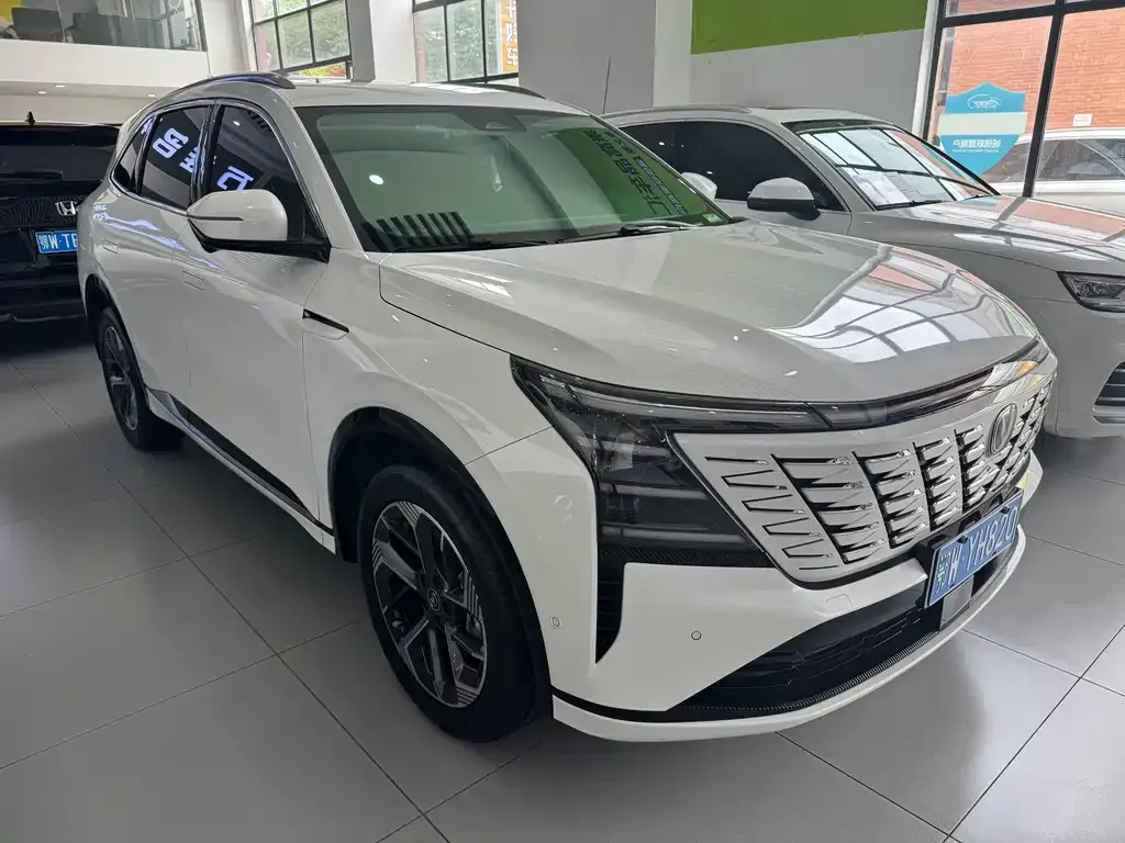 Changan CS75PLUS — фото 2