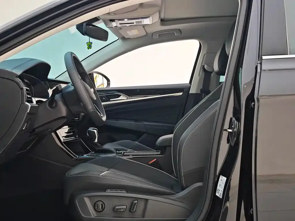Volkswagen Passat — фото 10