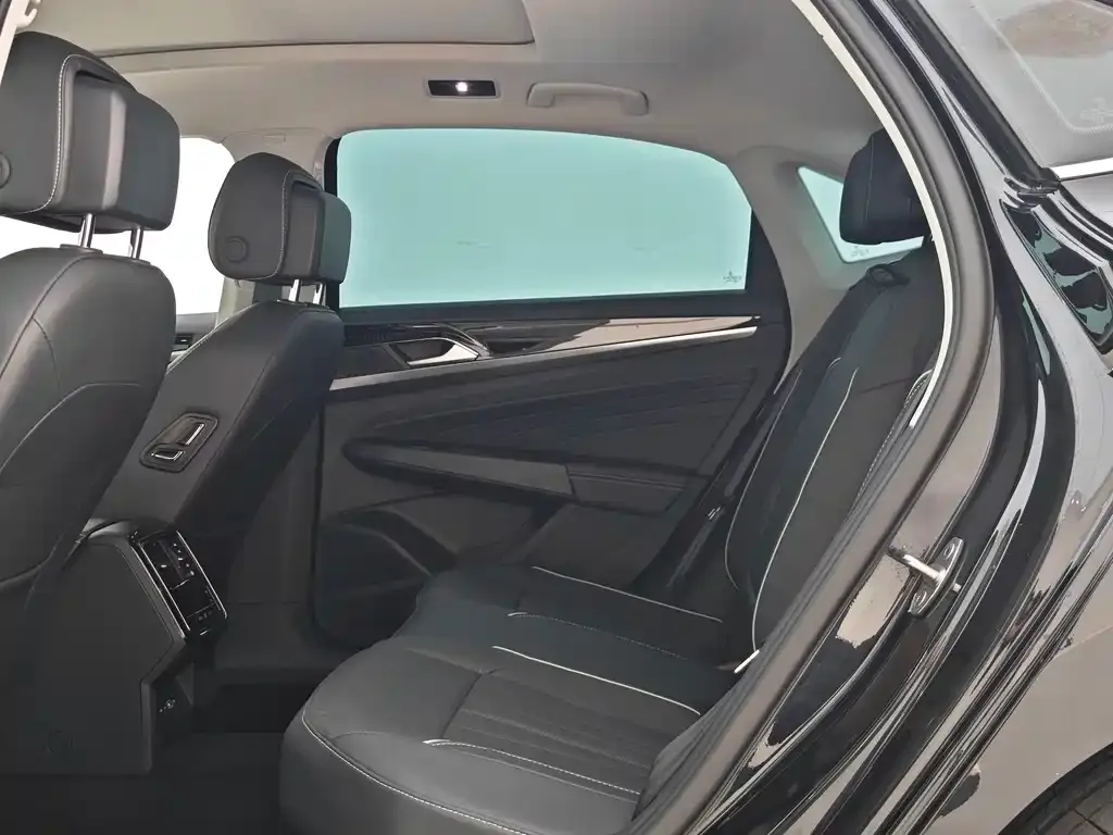 Volkswagen Passat — фото 9