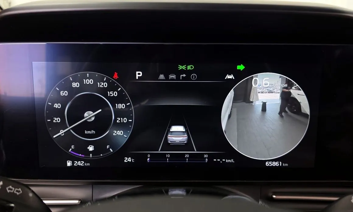 Kia Carnival 2023 из KR, фото 2
