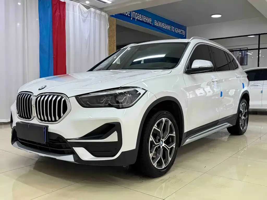 BMW X1 — фото 1