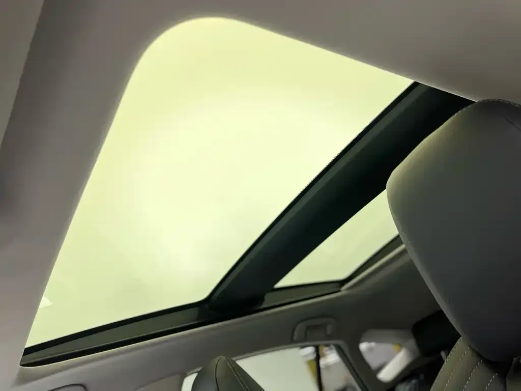 Toyota Harrier — фото 2