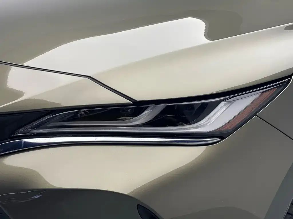 Toyota Harrier — фото 6