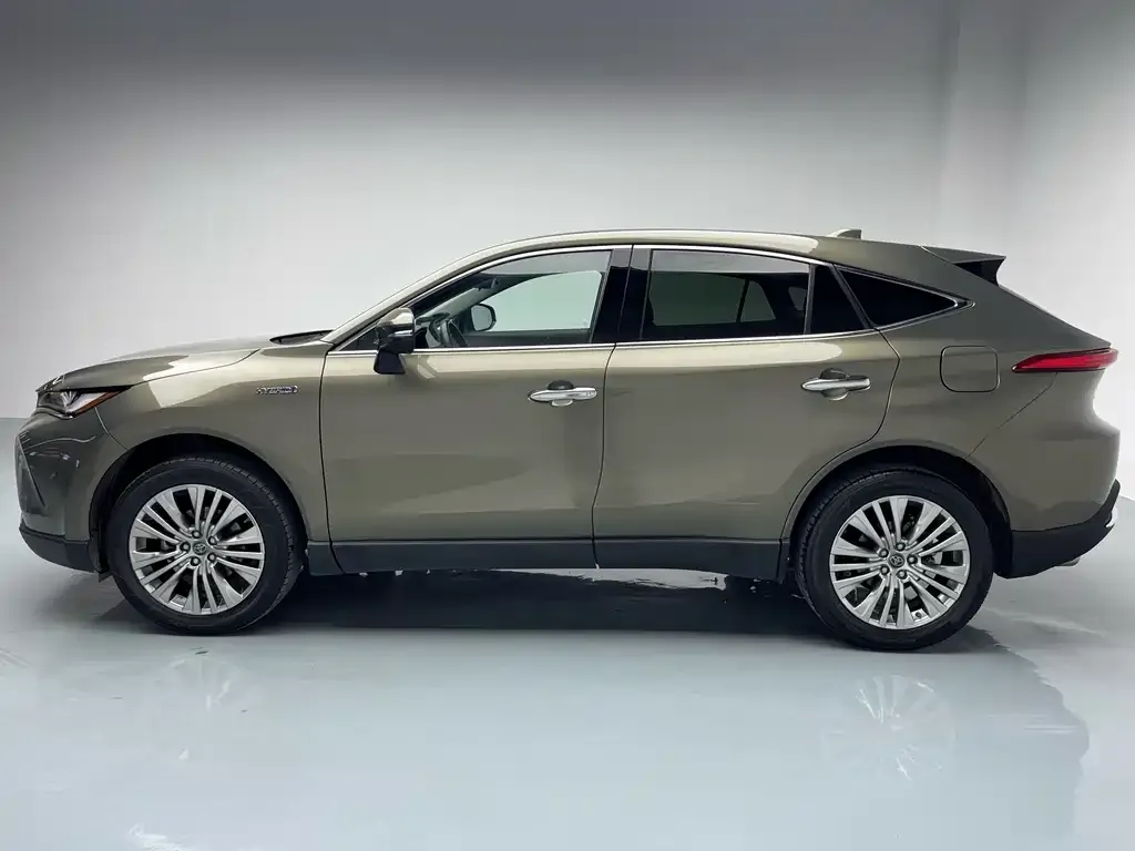 Toyota Harrier — фото 4