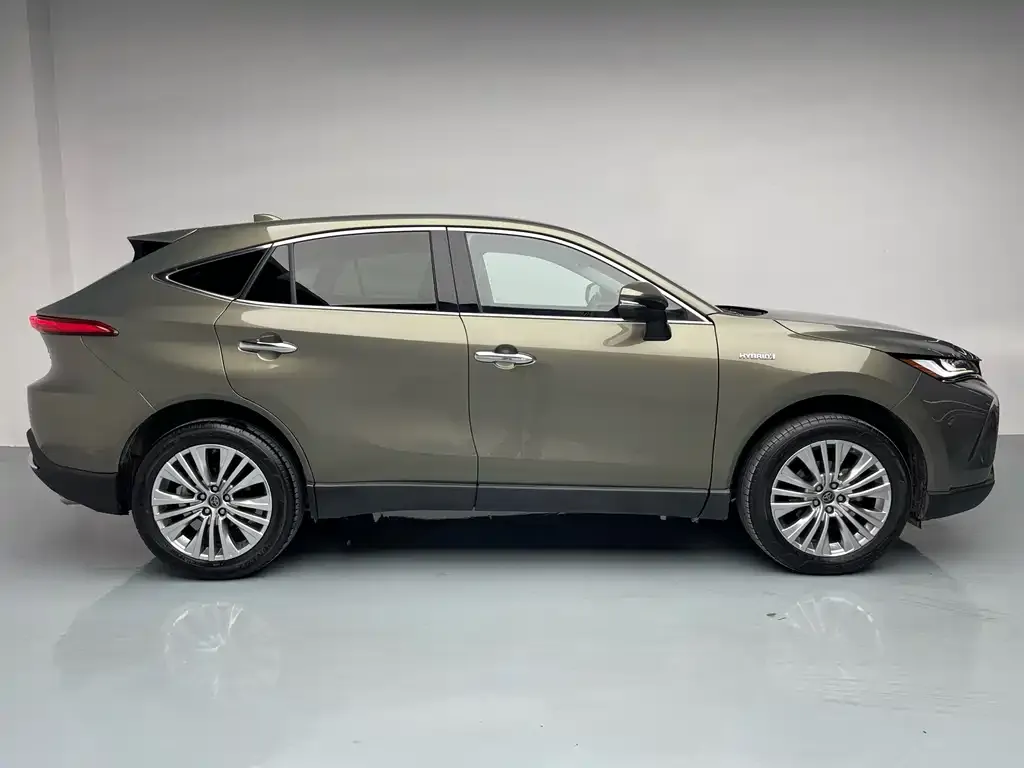 Toyota Harrier — фото 3