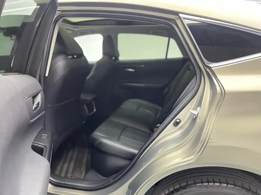 Toyota Harrier — фото 7