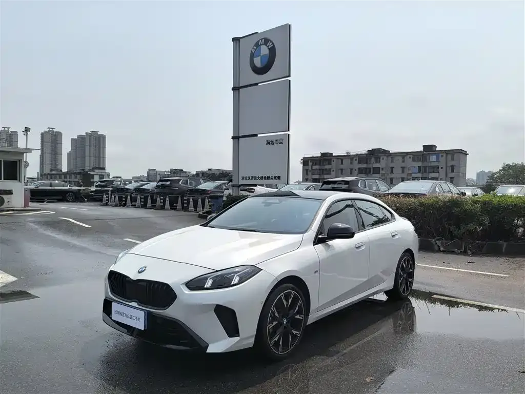 BMW 2 Series — фото 1