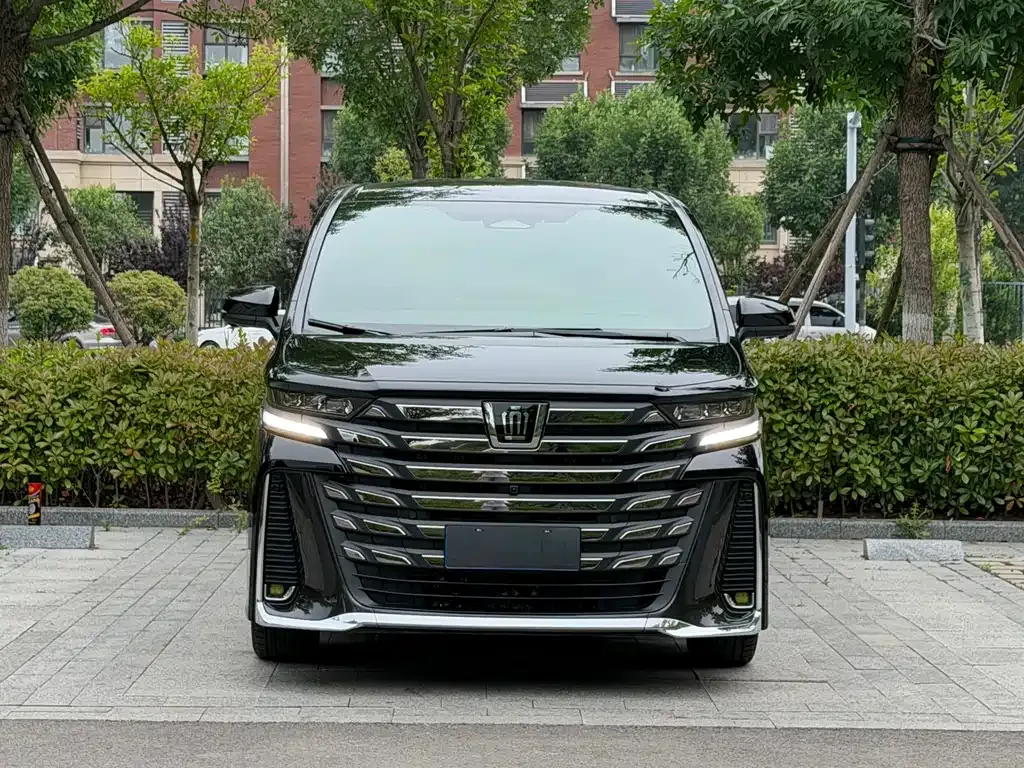 Toyota Vellfire — фото 6