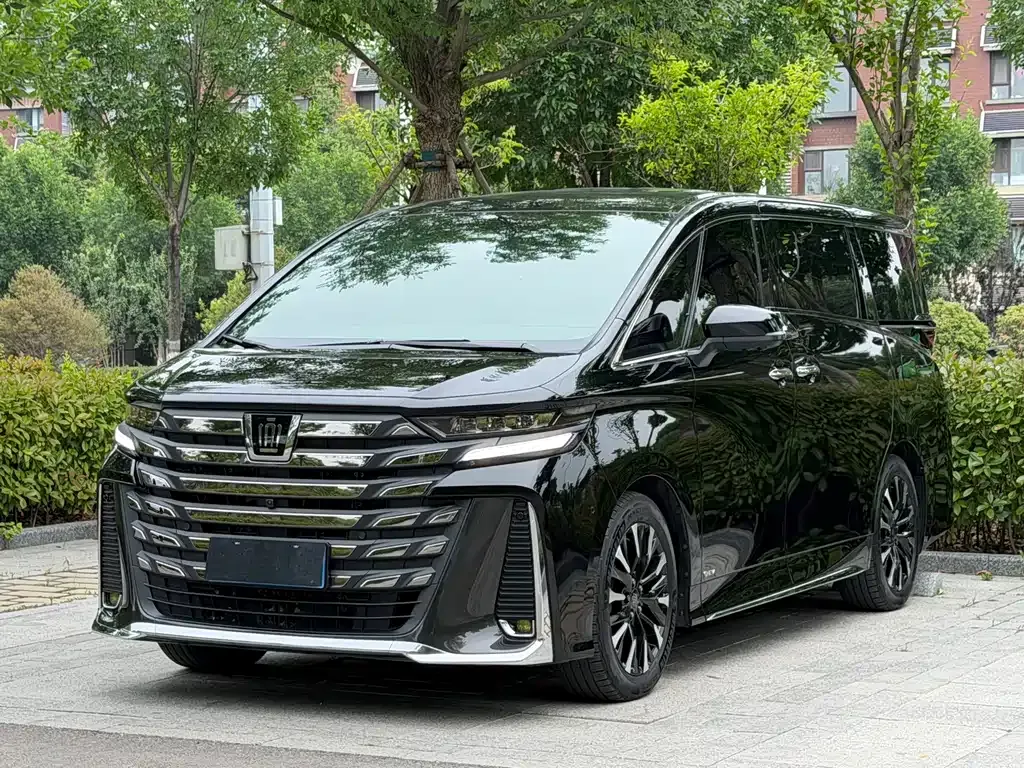 Toyota Vellfire — фото 9