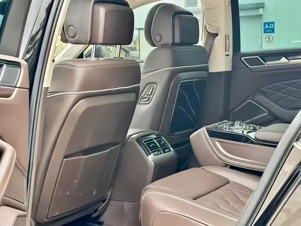Volkswagen Phideon — фото 3