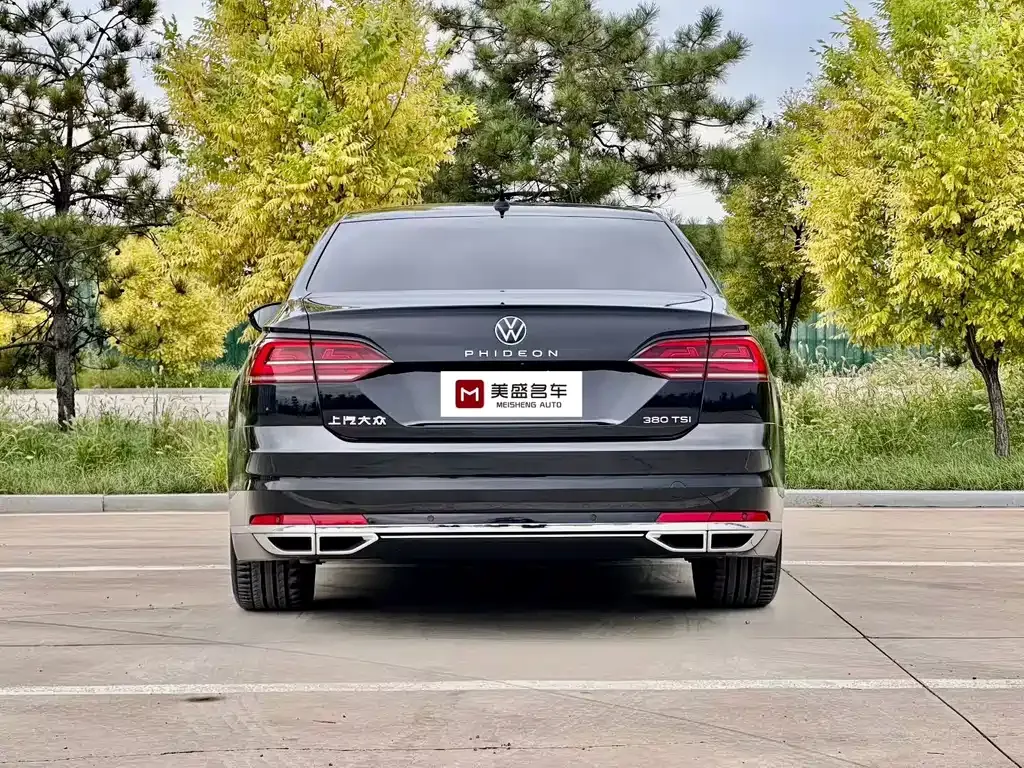 Volkswagen Phideon — фото 6
