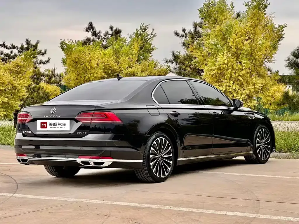 Volkswagen Phideon — фото 9